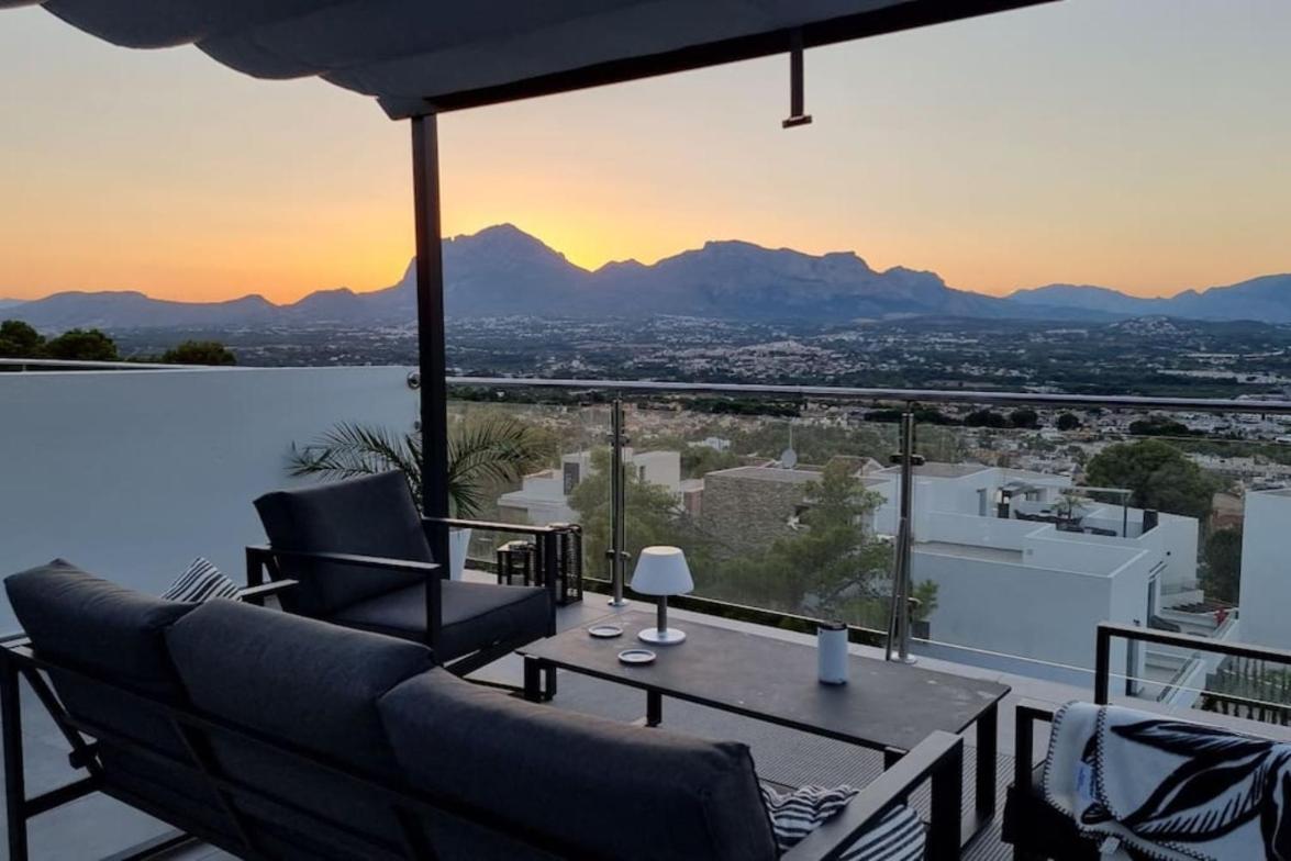 فيلا Magnificent View And Pool البير المظهر الخارجي الصورة